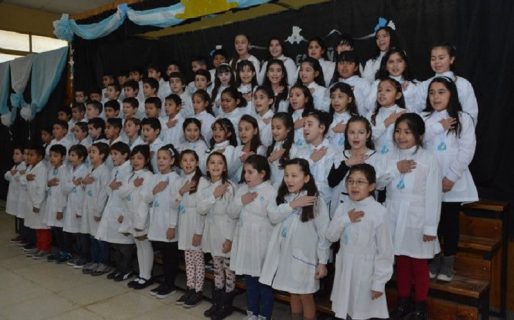 La mayoría de los alumnos se quedó sin Promesa a la Bandera