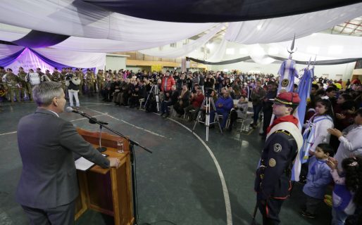 Arcioni: «estamos trabajando para mejorar la matriz energética del interior»