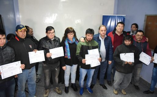 Linares acompañó la reasunción de Cheuque en la vecinal del Balcón del Paraíso