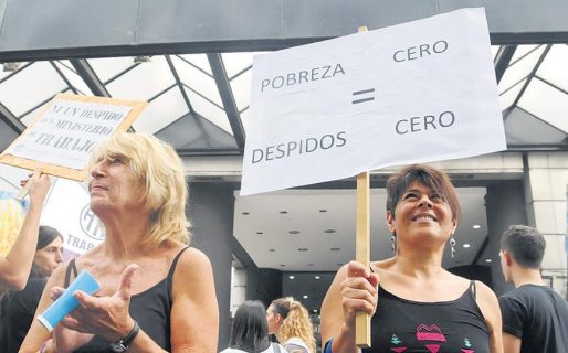 La tijera del ajuste corta por lo más delgado