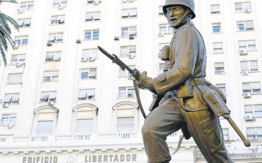 “No a los militares en la calle”