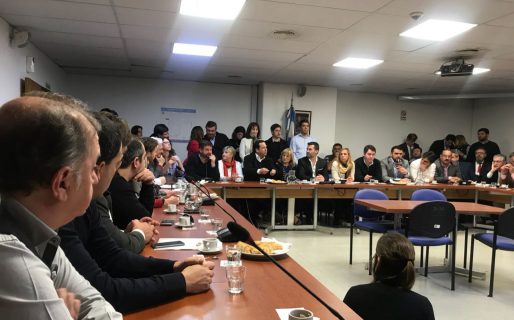 Linares: “La gente está tomando conciencia de que este Gobierno viene por todo”