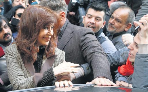 “Para terminar con el show”