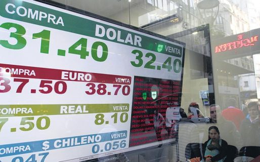 El dólar vuela y las reservas se desploman