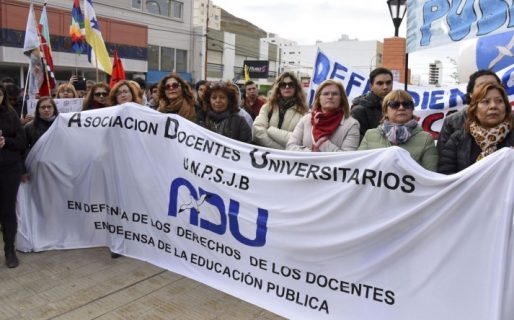 Universitarios marchan hoy en contra del ajuste a la educación