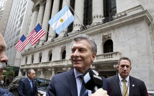 Macri viaja a Wall Street con un 120% de inflación