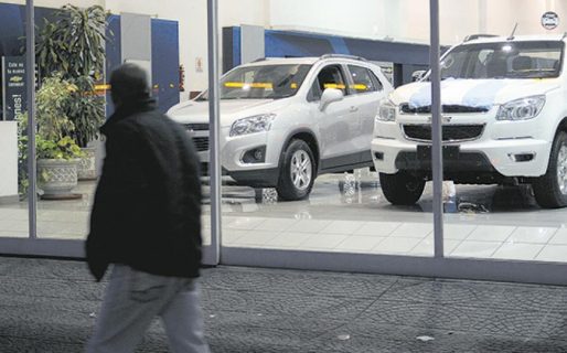 Freno a la venta de autos y un horizonte a oscuras