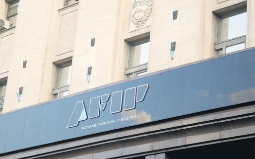 Los ingresos impositivos ya muestran la recesión