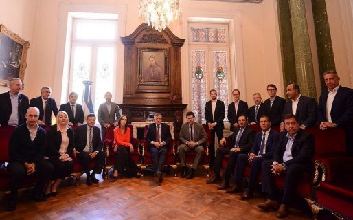Presupuesto 2019: Arcioni participa hoy en la cumbre de gobernadores