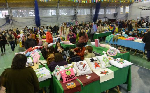 Gran acompañamiento de público a la muestra cultural de talleres barriales
