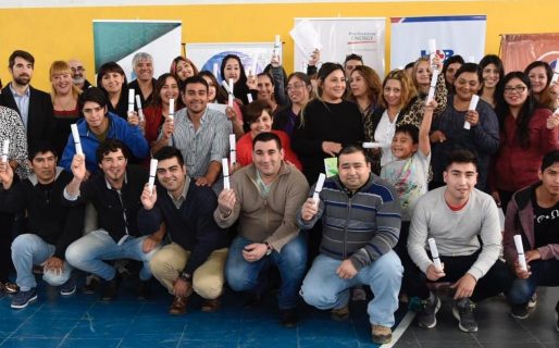 Más de 100 personas concluyeron cursos del Hospital Británico en el B° José Fuchs