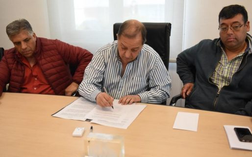 Los sindicatos municipales acordaron una paritaria anual del 31% y un bono de fin de año