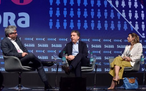 Dujovne: «La inversión tardará más en recuperarse, por las tasas y incertidumbre política»