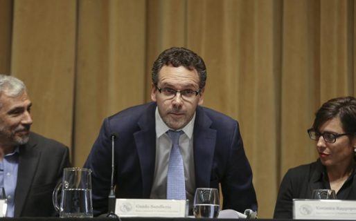 Debuta nueva estrategia cambiaria