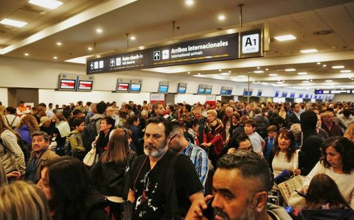 Aeronáuticos amenazan con nuevas medidas de fuerza para el fin de semana largo