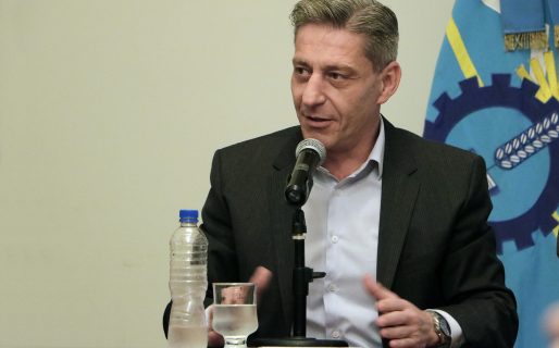 Arcioni: “Vamos a vetar los proyectos de los diputados y a convocar al Tribunal Electoral”