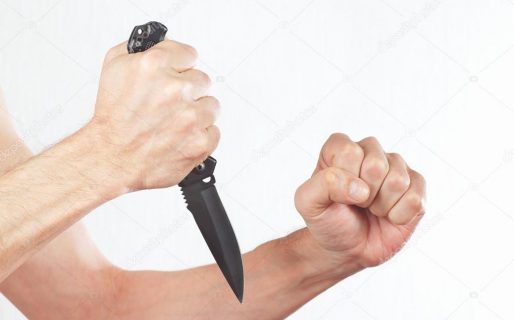 Asaltaron a una directora dentro del colegio