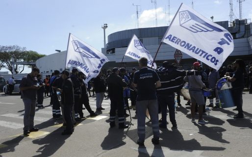 Ya son 111 vuelos de Aerolíneas cancelados