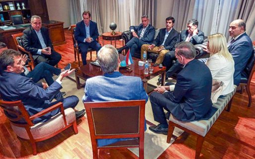 Arcioni, en la mira del peronismo alternativo