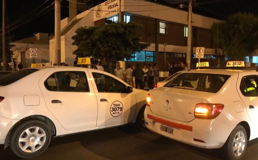 Asaltaron a un taxista en el Jorge Newbery