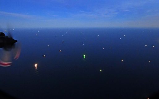 La Armada detectó más de 350 barcos pescando al borde de la zona exclusiva argentina