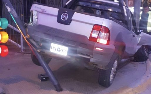 Chocó contra la Catedral y se negó al control de alcoholemia