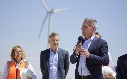 Macri y Arcioni inauguraron un nuevo parque eólico de GENNEIA