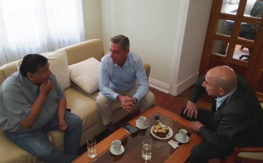 Arcioni mantuvo un encuentro con Ávila y Llugdar con el foco puesto en los trabajadores petroleros