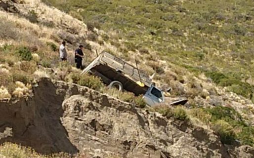 Se quedó sin frenos y cayó al vacío en el Roque González
