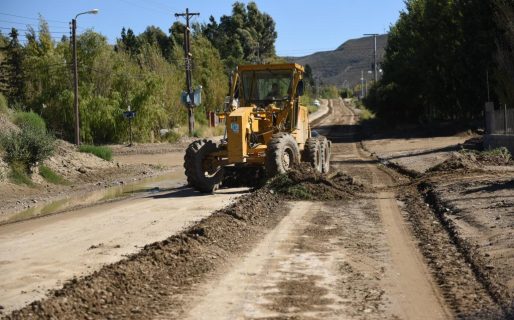 Operativo de mantenimiento de calles para optimizar la circulación de los colectivos