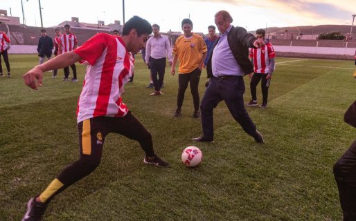 El Club Social y Deportivo Roca ya tiene césped sintético