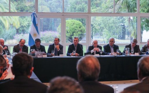 Macri no consiguió respaldo de las petroleras para el tren de Vaca Muerta