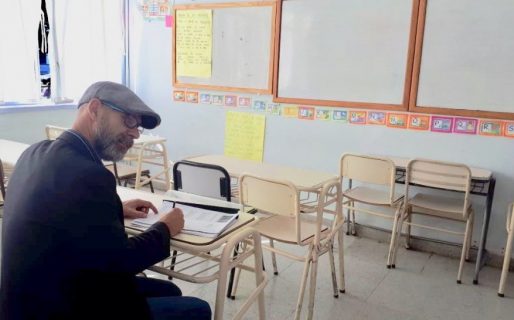Inspeccionan escuelas donde hubo contrataciones directas