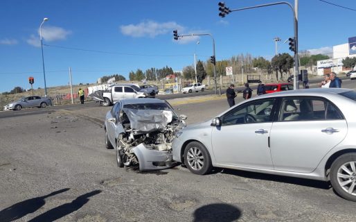 Dos heridos en un triple choque sobre Roca e Yrigoyen
