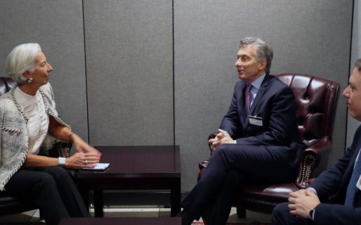 Los seguros contra default se duplicaron en un mes y el riesgo país ya roza los 800 puntos