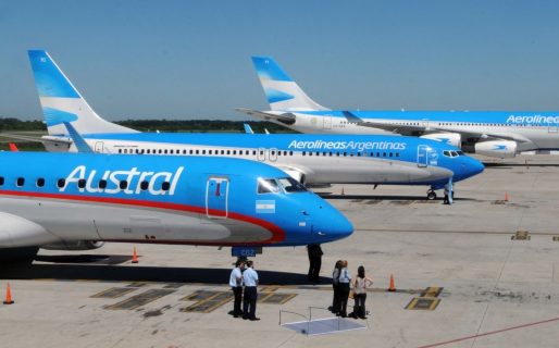 Aerolíneas y LATAM cancelaron todos sus vuelos del martes 30