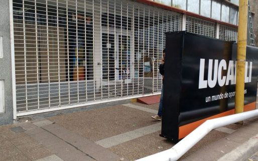 Cerraron Lucaioli y Saturno: 500 empleados quedaron en la calle