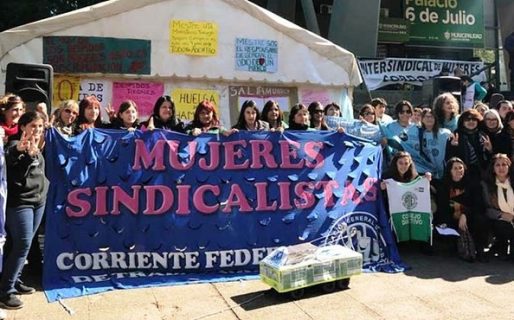 Mujeres sindicalistas se oponen al fin de la jubilación de las Amas de Casa