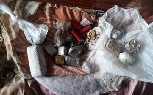 Encontraron drogas en una vivienda de km 14