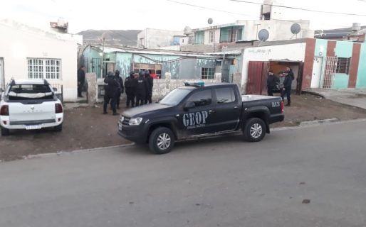 Detuvieron a tres extorsionadores que ofrecían servicios sexuales