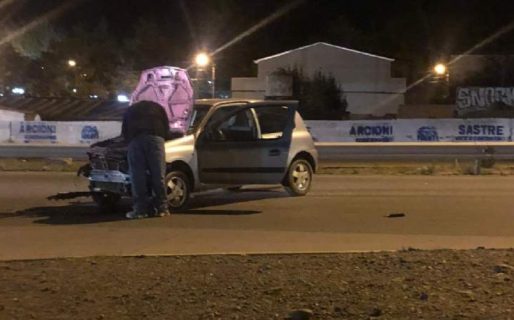 Conductor ebrio chocó dos patrulleros