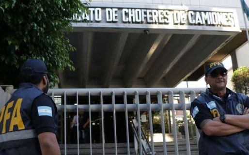La Justicia dispuso allanamientos al sindicato de Camioneros