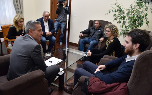 Arcioni se reunió con autoridades del IPV y representantes de Nación