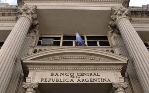 El BCRA volvió a vender dólares en el mercado después de casi dos meses