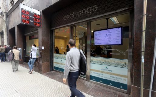 El dólar cedió 40 centavos a $ 45,55