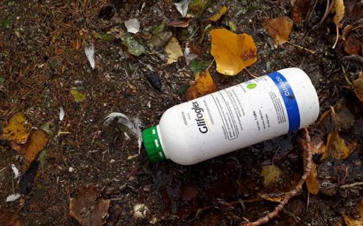 Una botella de Glifosato apareció en el río Chubut