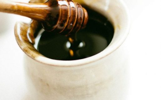 Bebé de 6 meses murió de botulismo tras ingerir miel de abejas