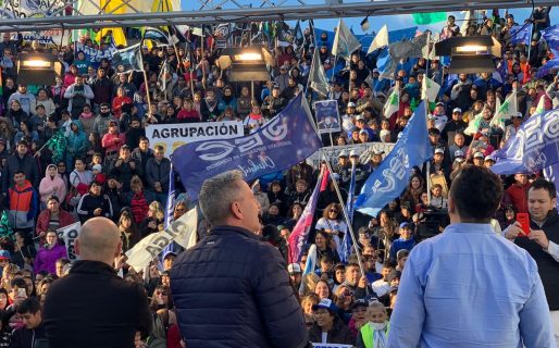 Con caravana en Trelew y acto en Madryn, Arcioni cerró su campaña electoral
