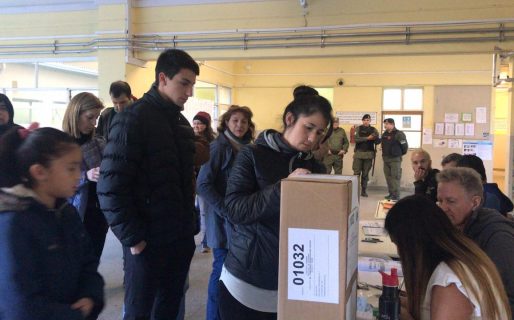 Cerró la elección, a las 21 estarán los primeros datos pero ya hay bocas de urna