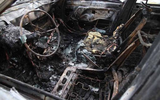 Incendiaron cuatro autos en “La Loma»